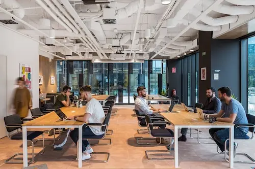 Coworking with meeting rooms Poblenou Glories