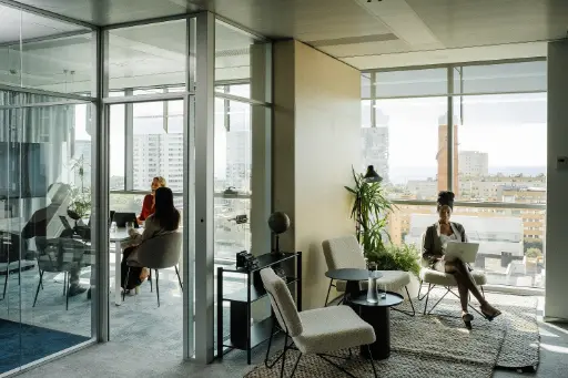 Coworking con sala de reuniones Poblenou Selva De Mar