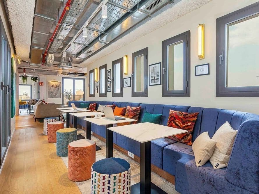 Coworking cerca del centro en Eixample Portal Del Angel