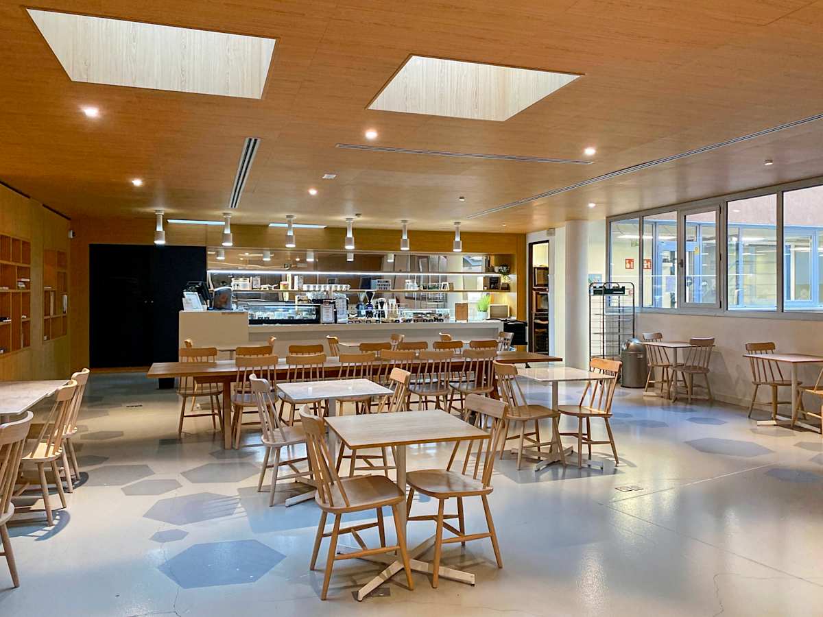Coworking con sala de reuniones Poblenou
