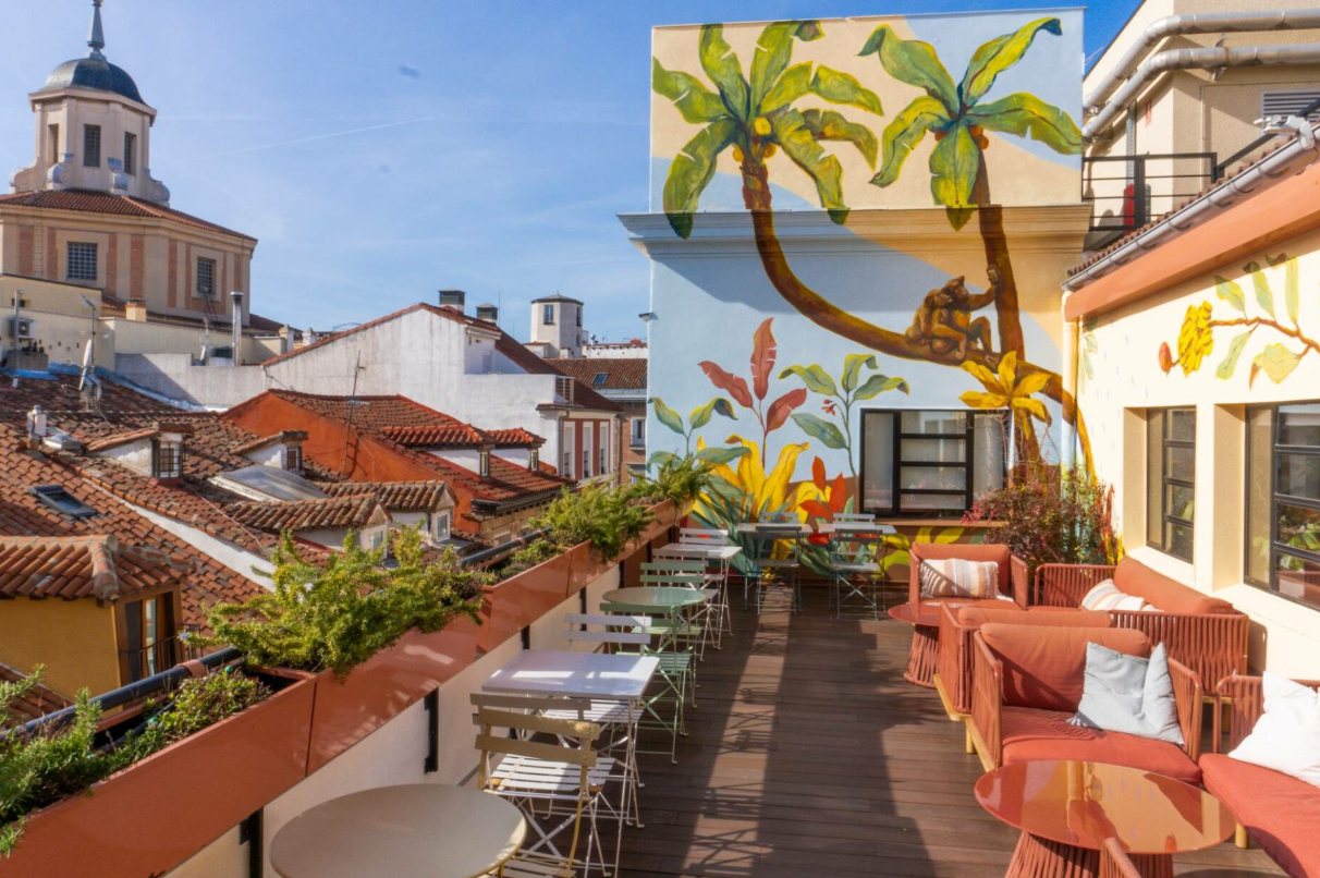 Coworking with rooftop Madrid | Officionados