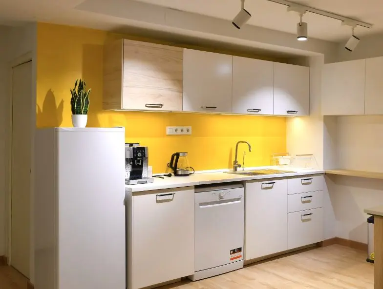 Flexible plug & play workspace in Eixample ideal for startups and SMEs