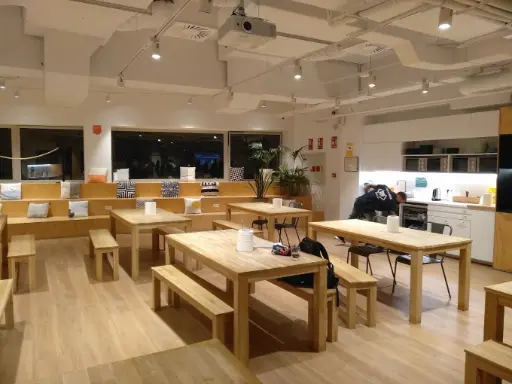 office space all inclusive bogatell Office with breakout zone barcelona poblenou