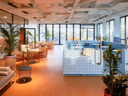 best coworking poblenou marina Plug and play offices in business center