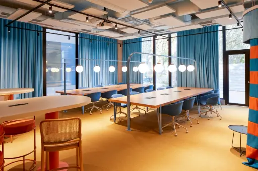 Day office rental in modern coworking hub