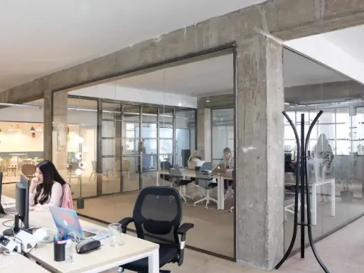 plug and play office barcelona 22@ Tech ready workspace for growing startups