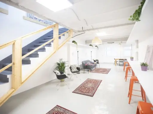 Espace bureau étage complet pour une entreprise