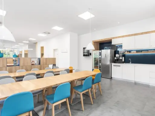 plug and play coworking llacuna Office with open space llacuna