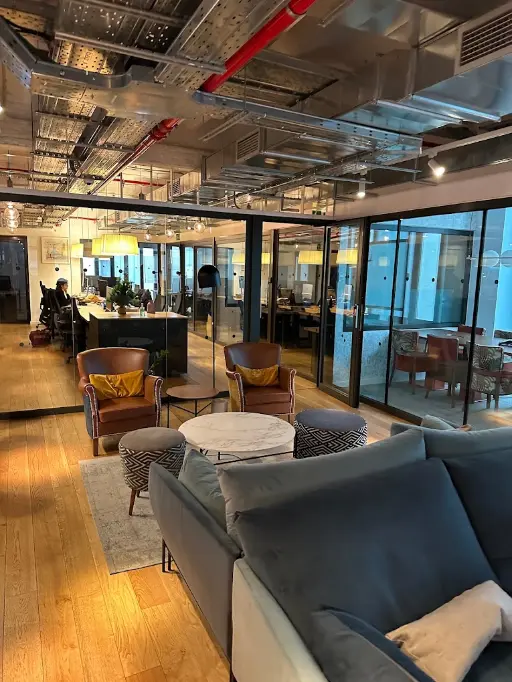 Coworking avec touches artistiques