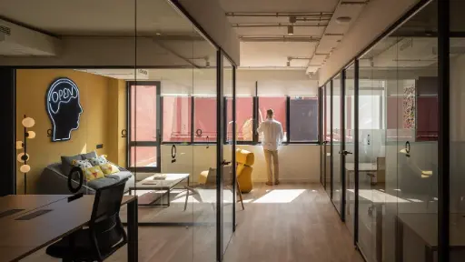 coworking with natural light barcelona eixample