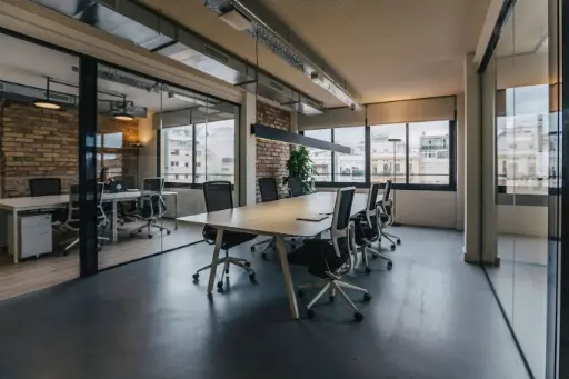 coworking with natural light barcelona Comte Borrell