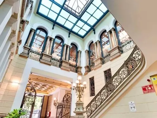 luxury coworking entrance paseo de gracia