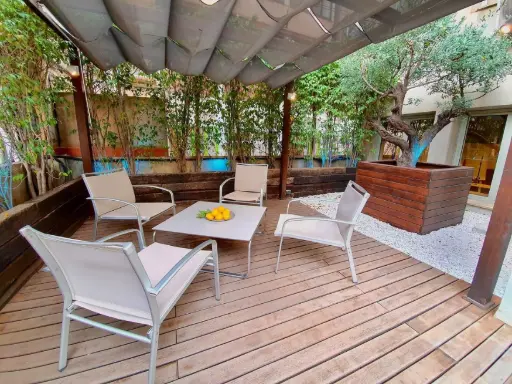 private office with terrace in Plaça Catalunya