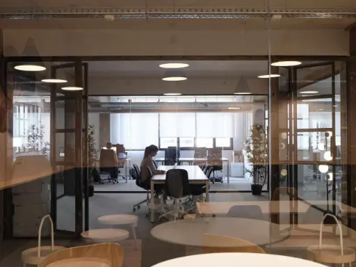 espacio de coworking con estilo nordico poblenou bogatell