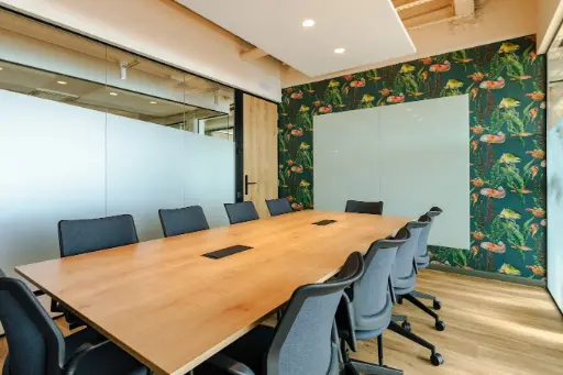 sala de reuniones lista para usar