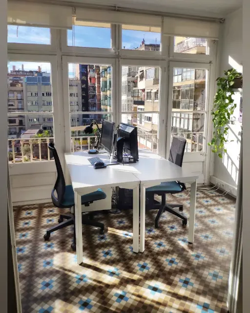 Bureau privé lumineux à Rambla de Catalunya