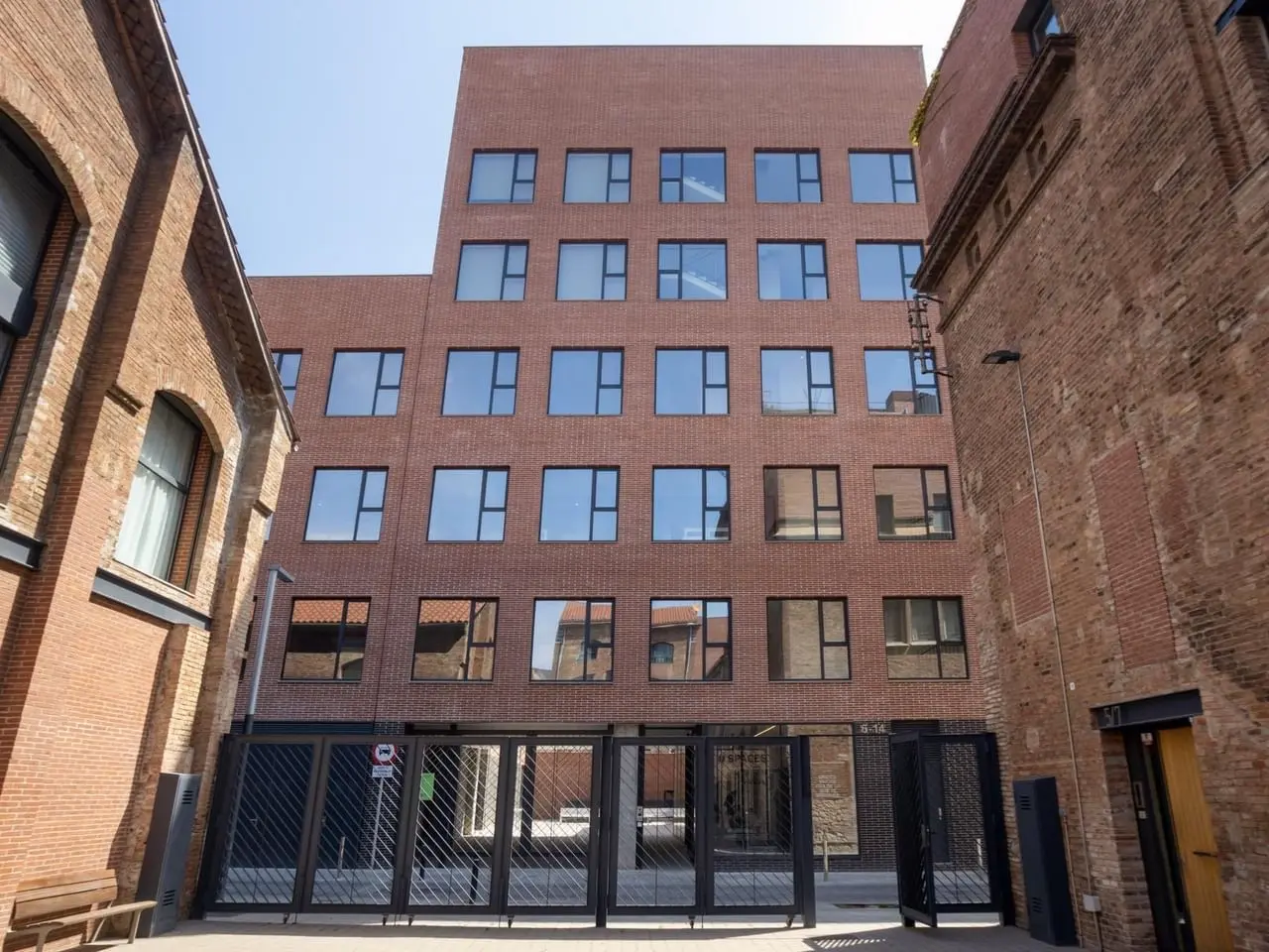 coworking pasatge mas de roda barcelona