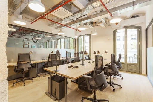Office rental with parking in Barcelona
