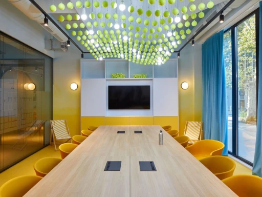 Shared office space in executive setting