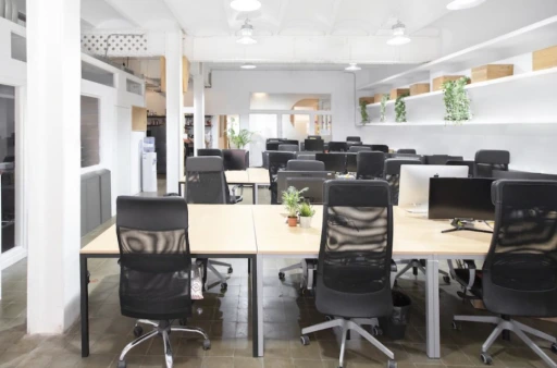 mejor espacio de oficina privada en coworking en Barcelona Gràcia Joanic